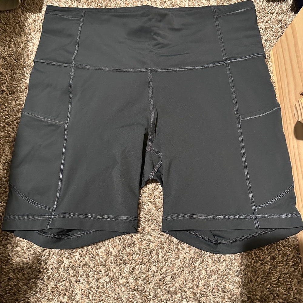 lululemon athletica Women's Bike Shorts